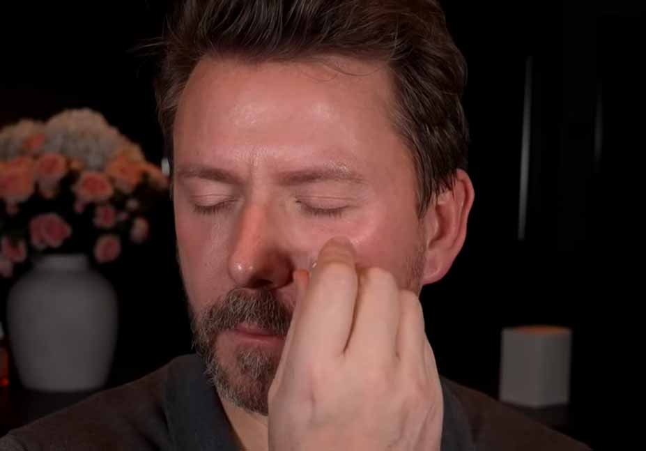 Im Video erklärt er Schritt für Schritt die Anwendung: