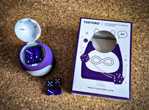 TukToro ist ein Mathe Spiel für Kinder ab 4 bei dem Würfel in eine Figur gelegt werden die dann Aufgaben auslöst zum Mitmachen und Verstehen statt nur Rechnen