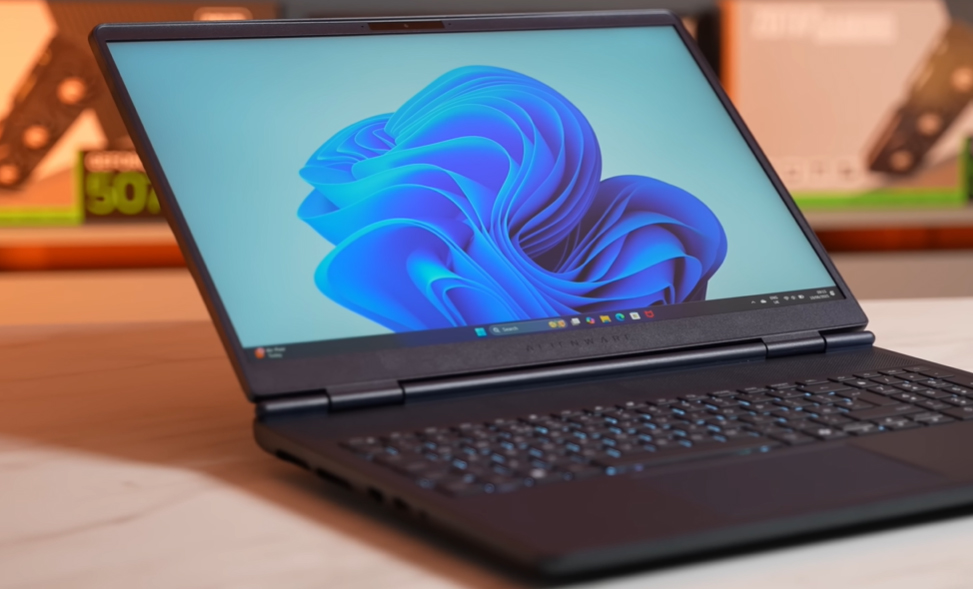 Alienware 16X Aurora